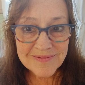 Meet your Posher, Carla